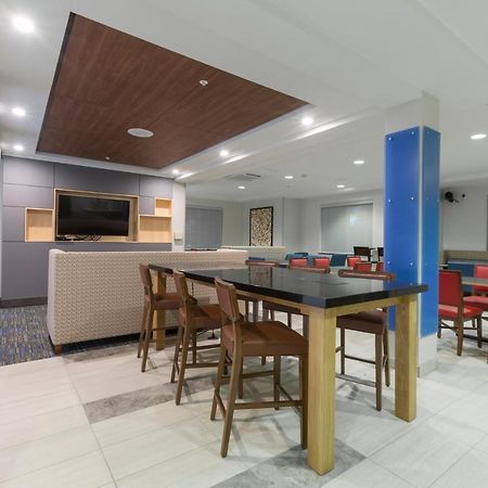 尤金市区智选假日套房酒店 - 大学店 外观 照片